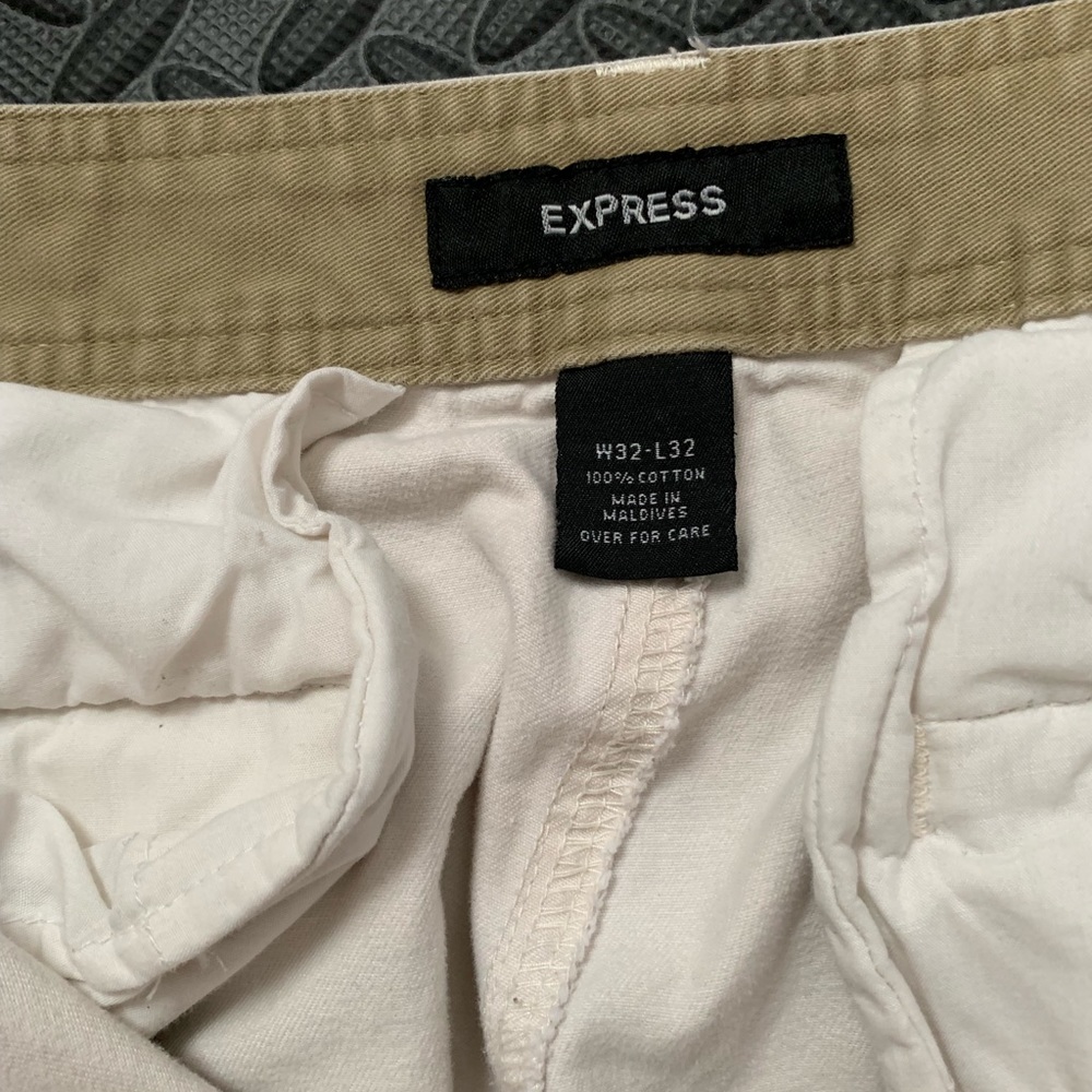 Men’s white Express pants